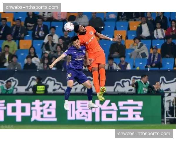 天津津门虎1-0小胜青岛西海岸，巴顿助攻孔帕尼奥头球制胜